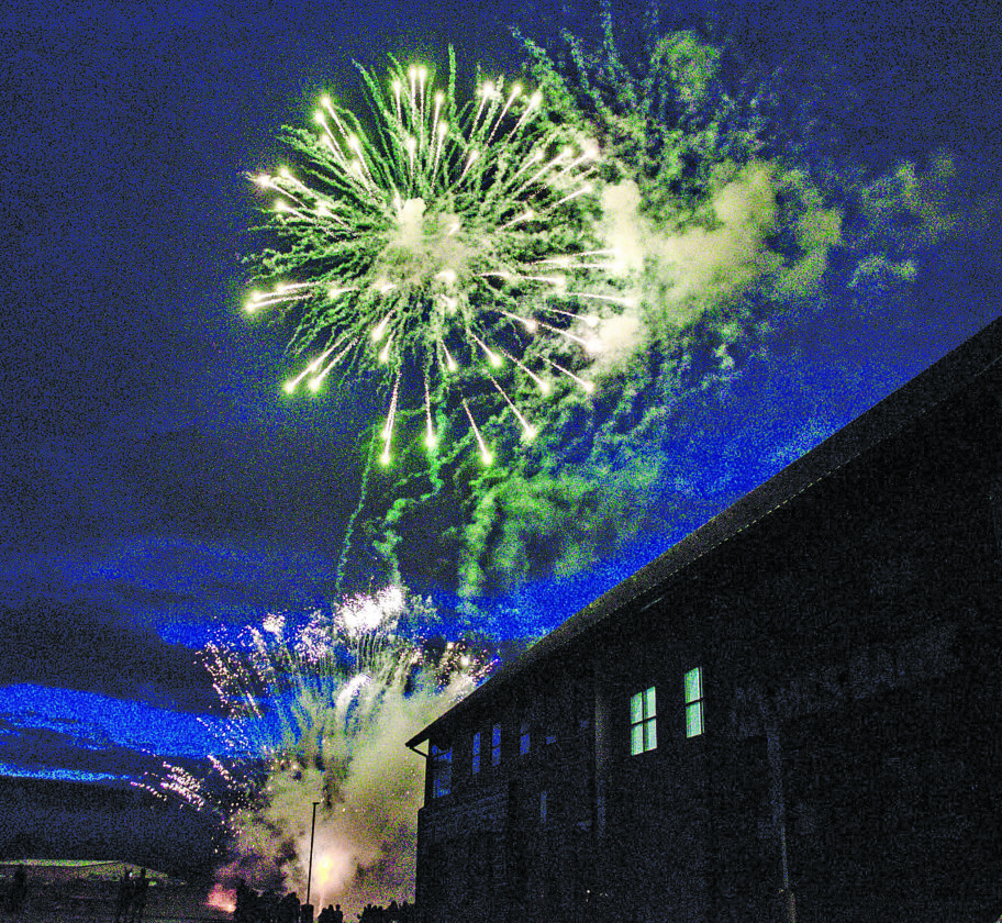 Mcs Bank Fireworks highlight weekend slate - The Sentinel